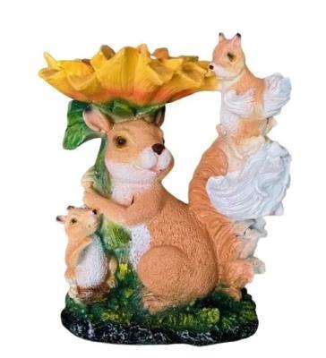 Фигура Белки-семья с цветком Н-25 см в интернет гипермаркете «Планета Лета». Фото