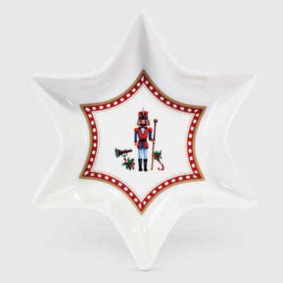 Блюдо сервировочное White Rabbit Щелкунчик звезда 17х17х3 см Gujin в интернет гипермаркете «Планета Лета». Фото Блюдо сервировочное White Rabbit Щелкунчик звезда 17х17х3 см в интернет гипермаркете «Планета Лета». Фото