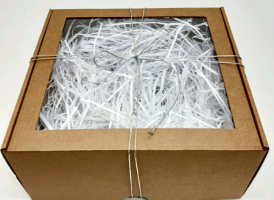 Коробка подарочная для цветов с окном, 24,5x24xH10 см в интернет гипермаркете «Планета Лета». Фото