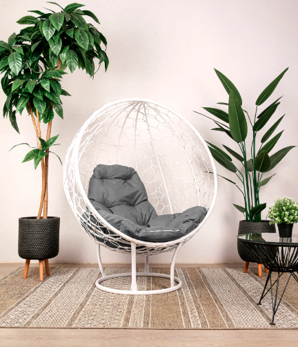 Кресло КРУГ на подставке с ротангом белое, серая подушка в интернет гипермаркете «Планета Лета». Фото